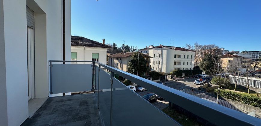 Bicamere Ristrutturato Integralmente Bicamere Ristrutturato Integralmente