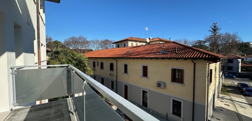 Bicamere Ristrutturato Integralmente Bicamere Ristrutturato Integralmente