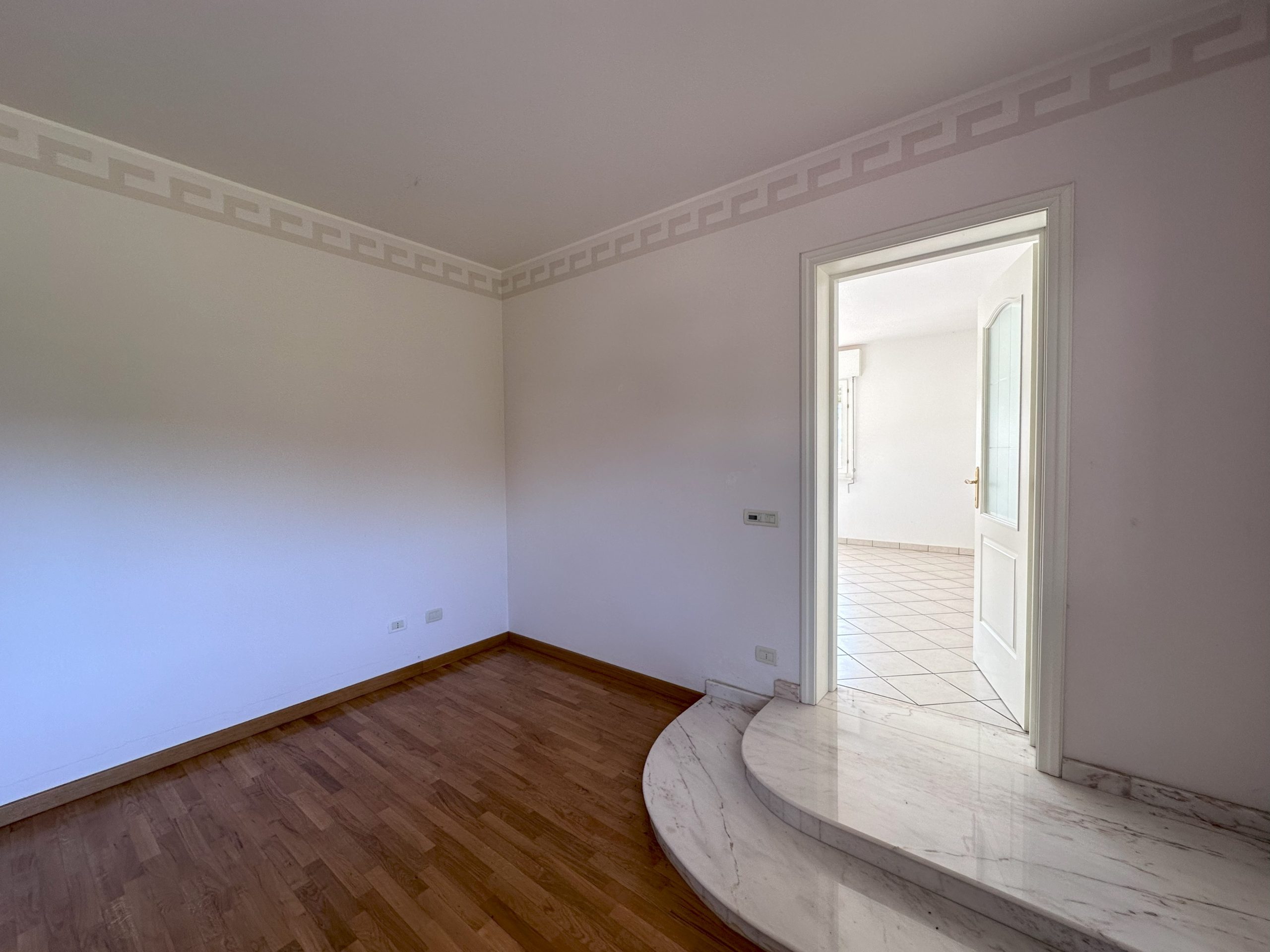 Lussuosa Villa in Zona Residenziale Lussuosa Villa in Zona Residenziale