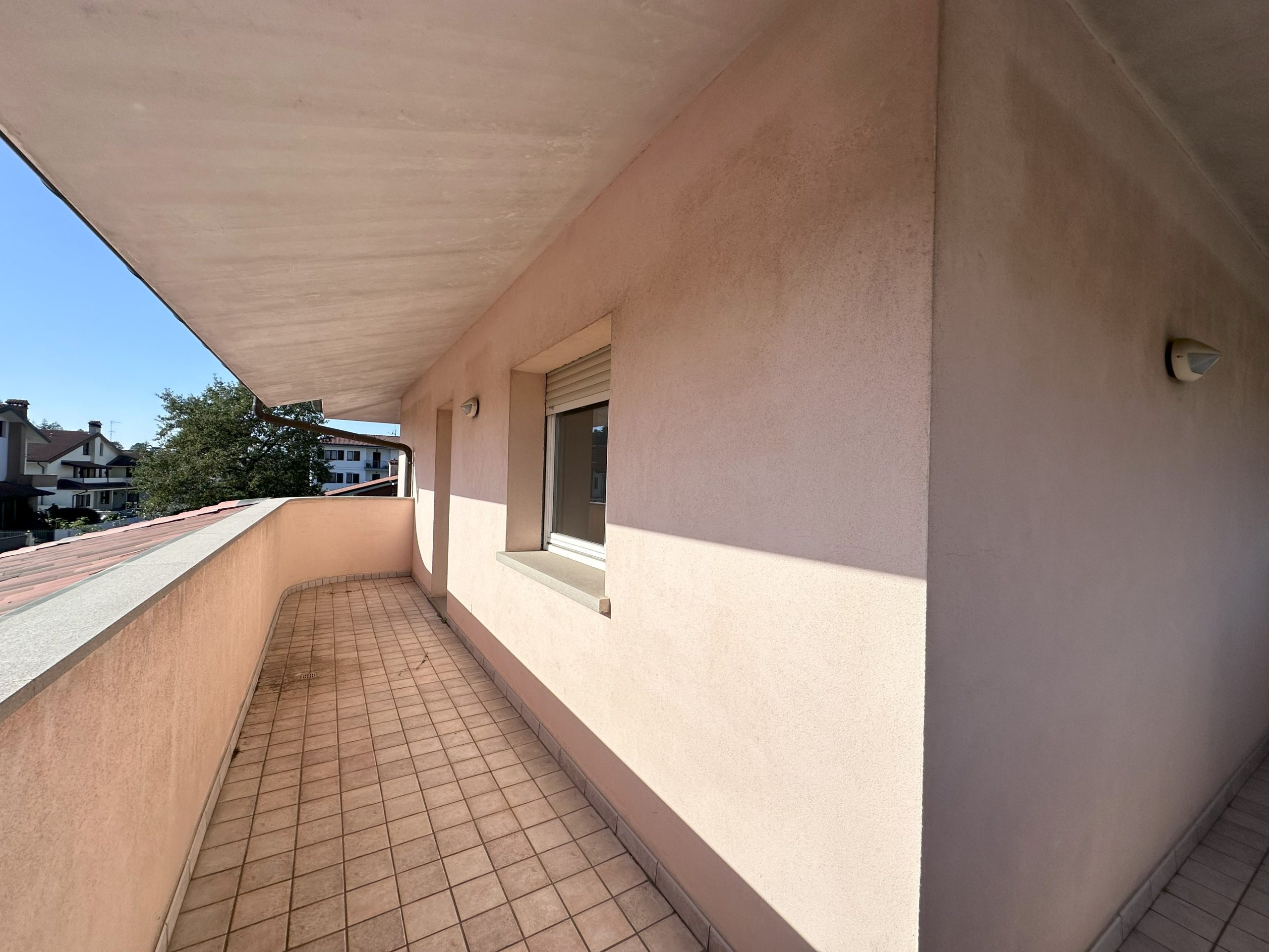 Lussuosa Villa in Zona Residenziale Lussuosa Villa in Zona Residenziale