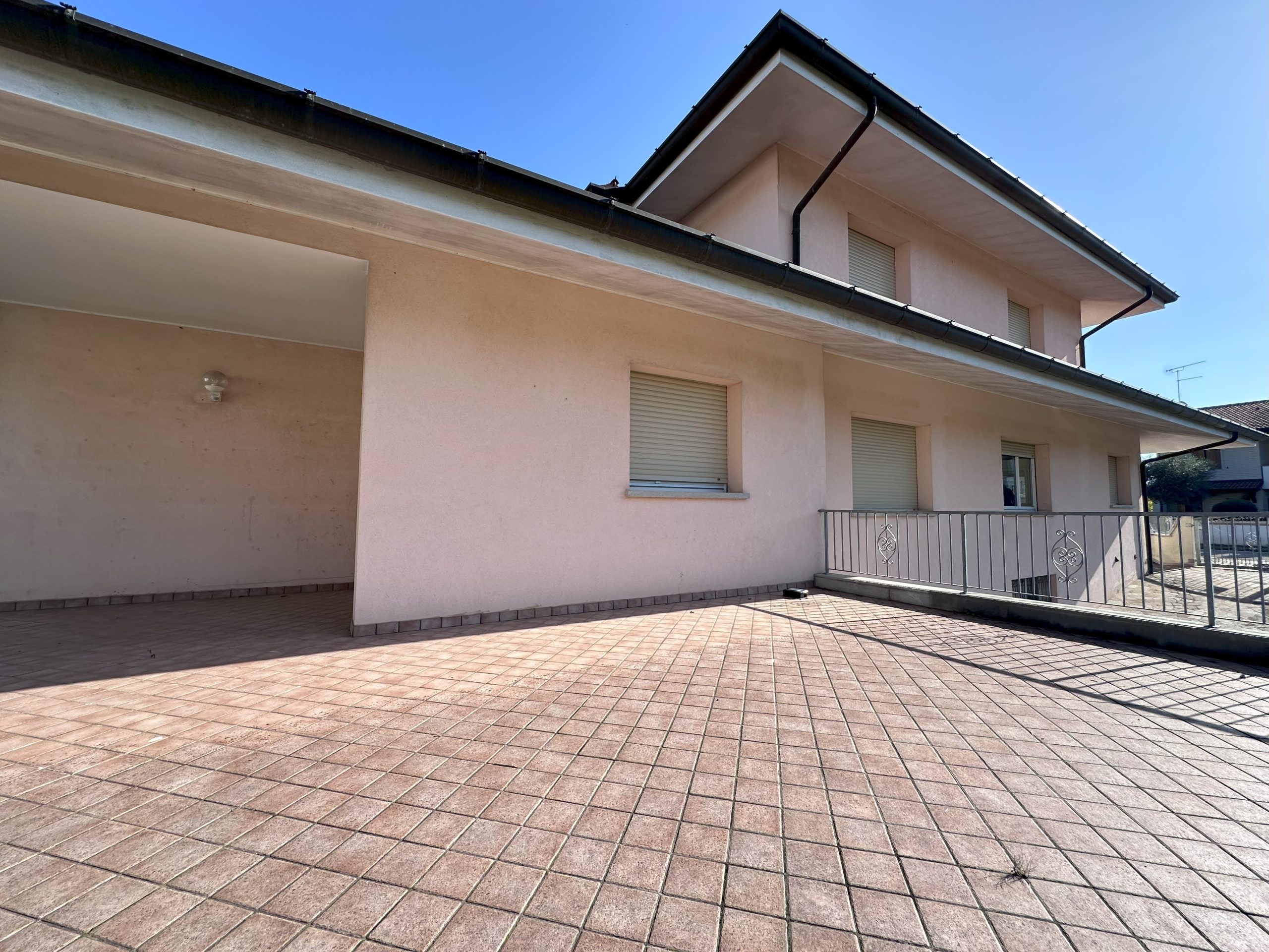 Lussuosa Villa in Zona Residenziale Lussuosa Villa in Zona Residenziale