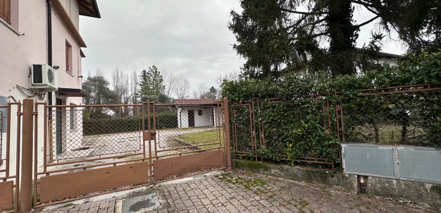 Intero Stabile Residenziale Commerciale