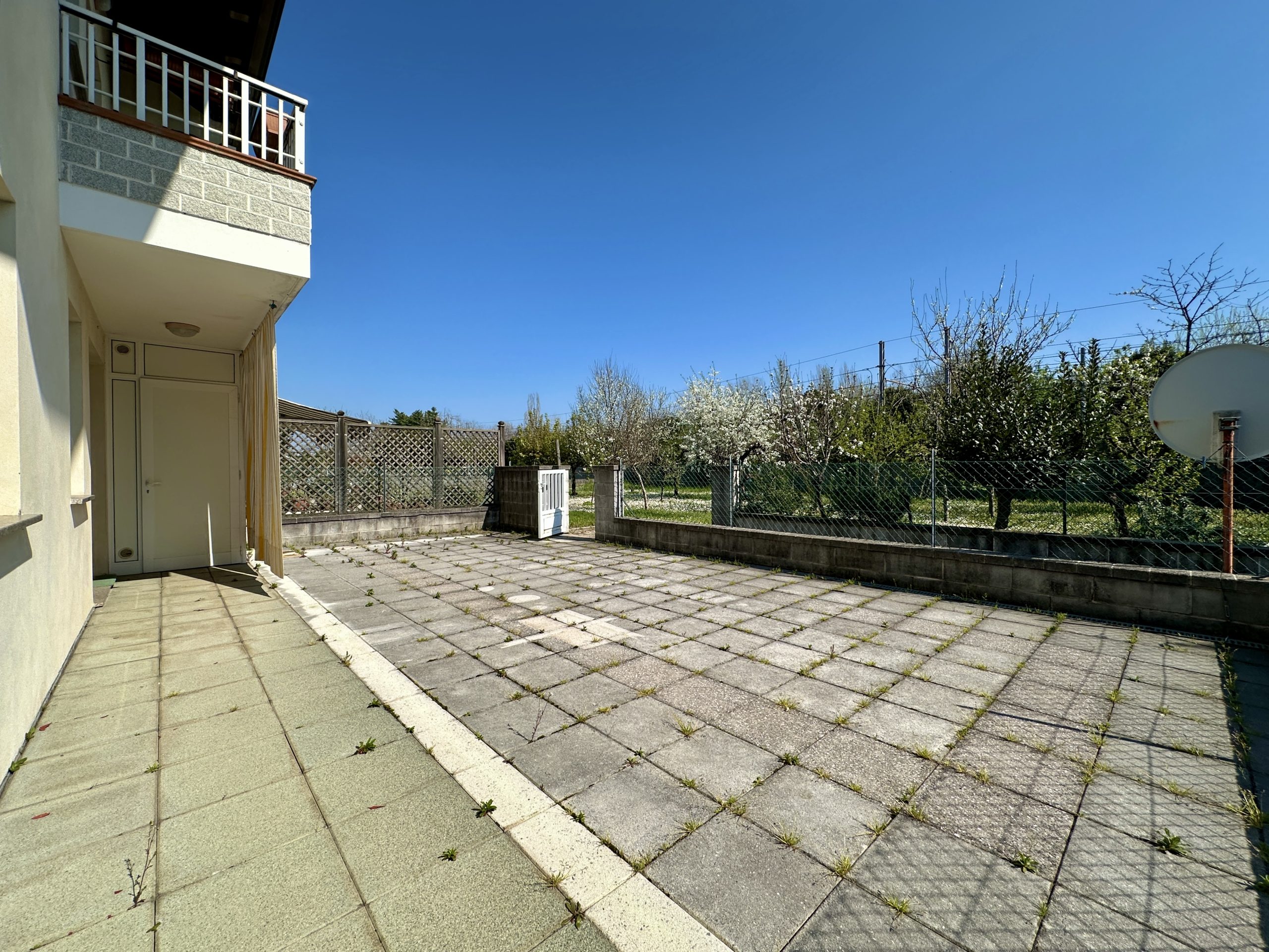 Appartamento Bicamere con Giardino a Villa Primavera Appartamento Bicamere con Giardino a Villa Primavera