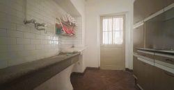 Casa Con Ampia Corte