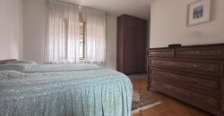 Casa Con Ampia Corte