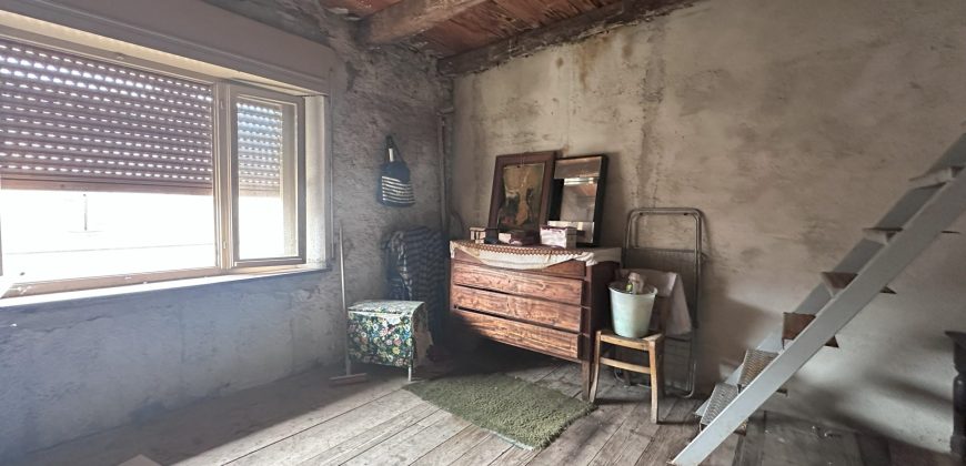 Casa Con Ampia Corte