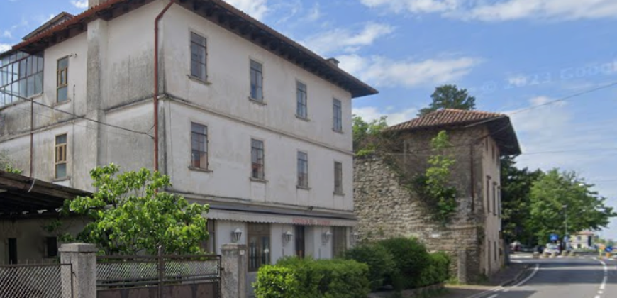 Realizzazione Esclusiva Realizzazione Esclusiva