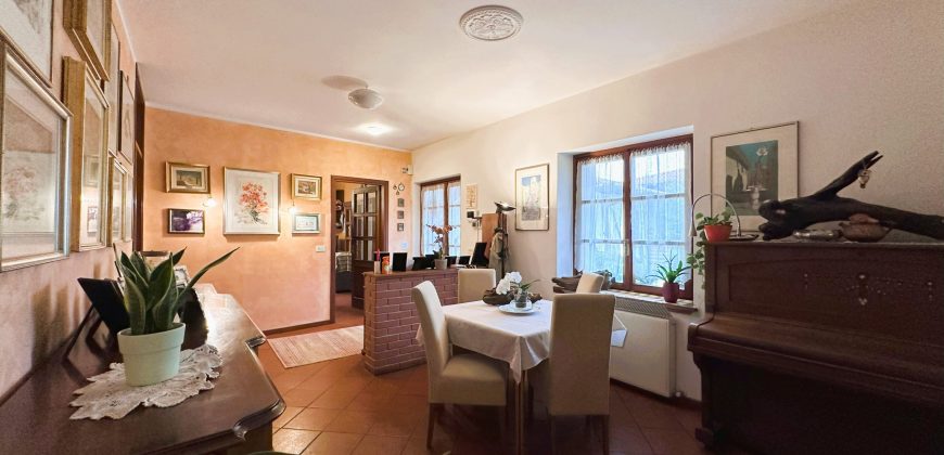 Casa Indipendente Con Dependance