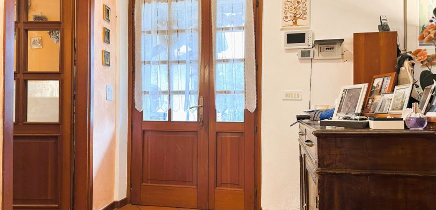 Casa Indipendente Con Dependance