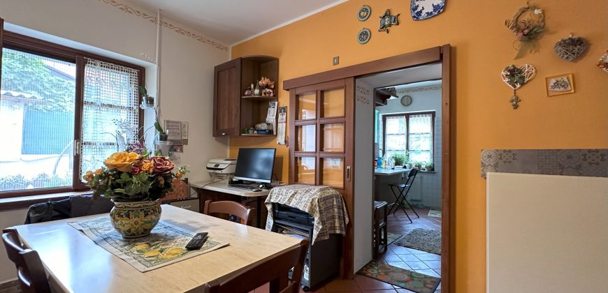 Casa Indipendente Con Dependance