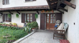 Casa Indipendente Con Dependance