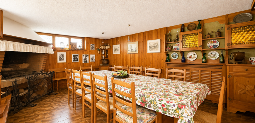 Villa Quadricamere Con Ampio Giardino