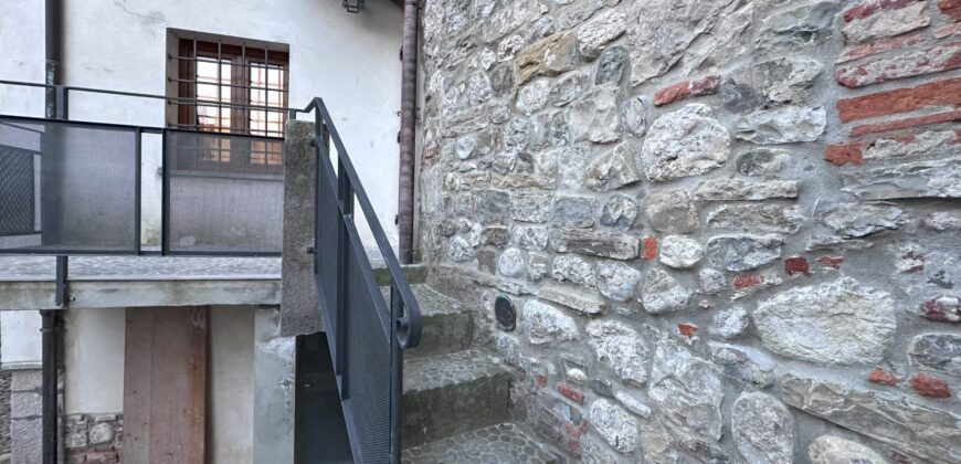 Tricamere In Centro Con Corte Privata