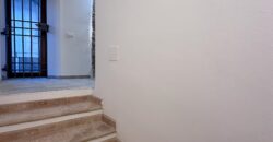 Tricamere In Centro Con Corte Privata