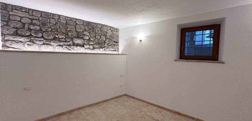 Tricamere In Centro Con Corte Privata
