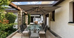 Prestigiosa Villa Con Parco Piantumato