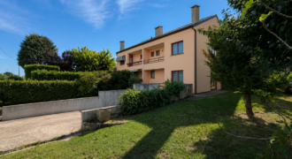 Villa In Bifamiliare A Pradamano